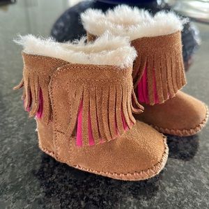 EUC UGG baby Fringe Sherpa Booties Velcro 0/1